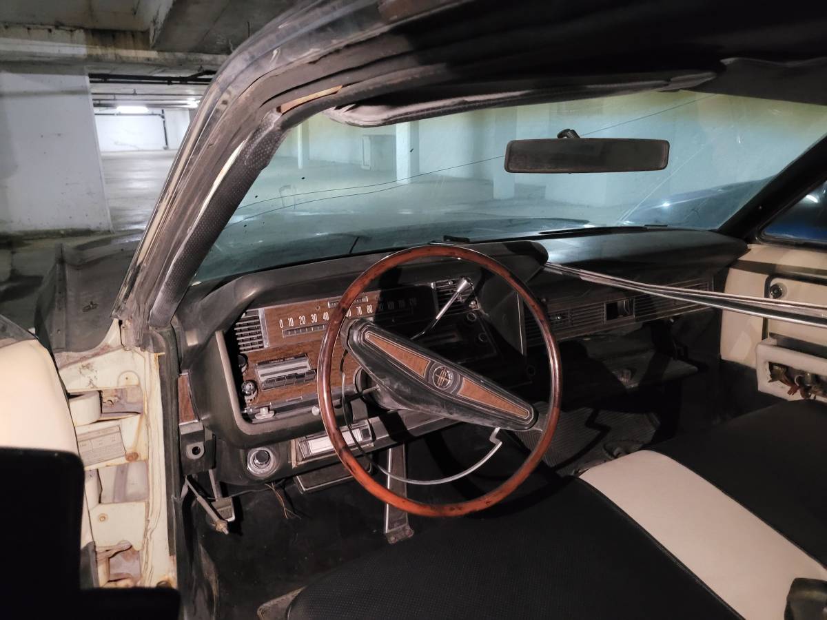 Lincoln-continental-1968-10