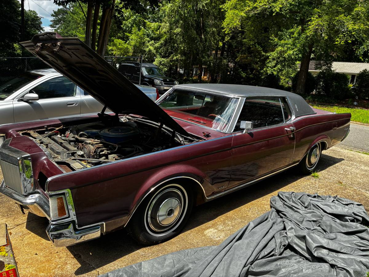 Lincoln-continental-1970-2