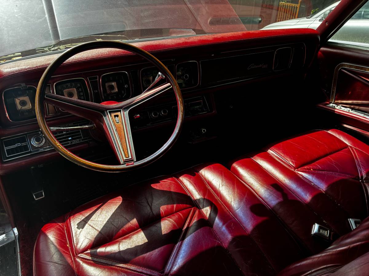 Lincoln-continental-1970-4