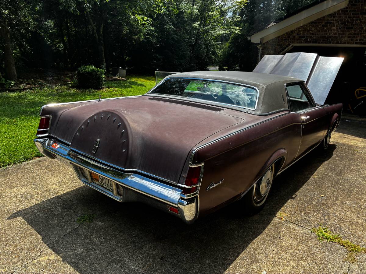 Lincoln-continental-1970-6