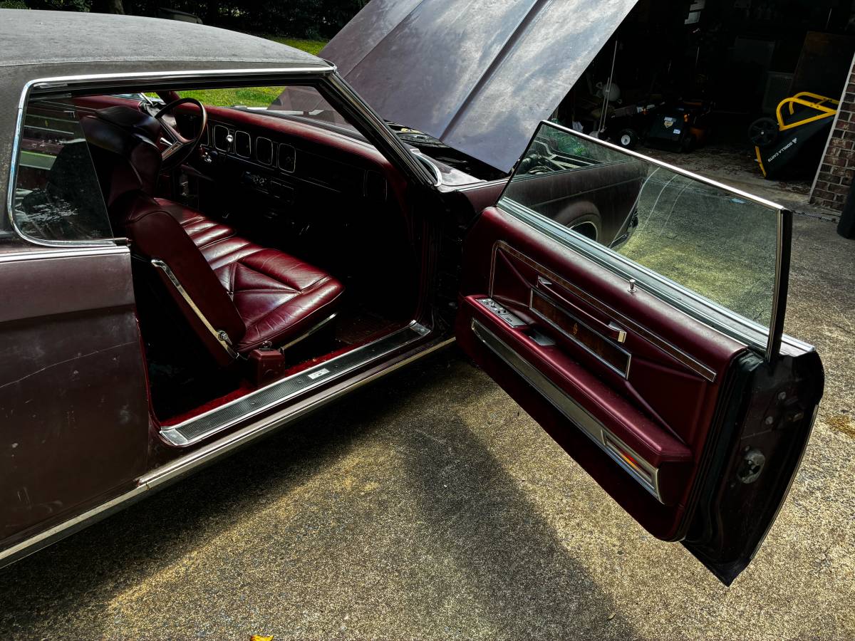 Lincoln-continental-1970-8