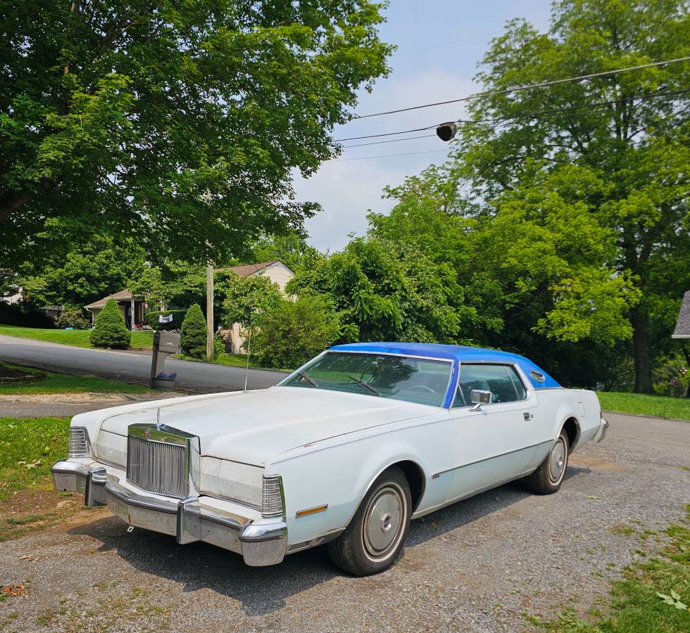Lincoln-continental-1974-white-13