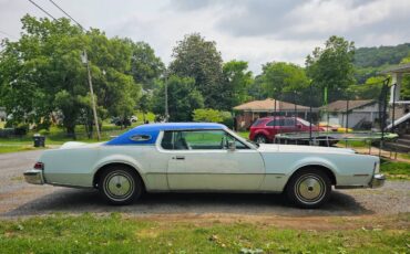Lincoln-continental-1974-white-4