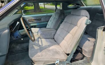 Lincoln-continental-1974-white-7