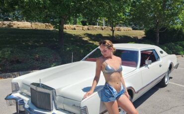 Lincoln-continental-1976-white-4