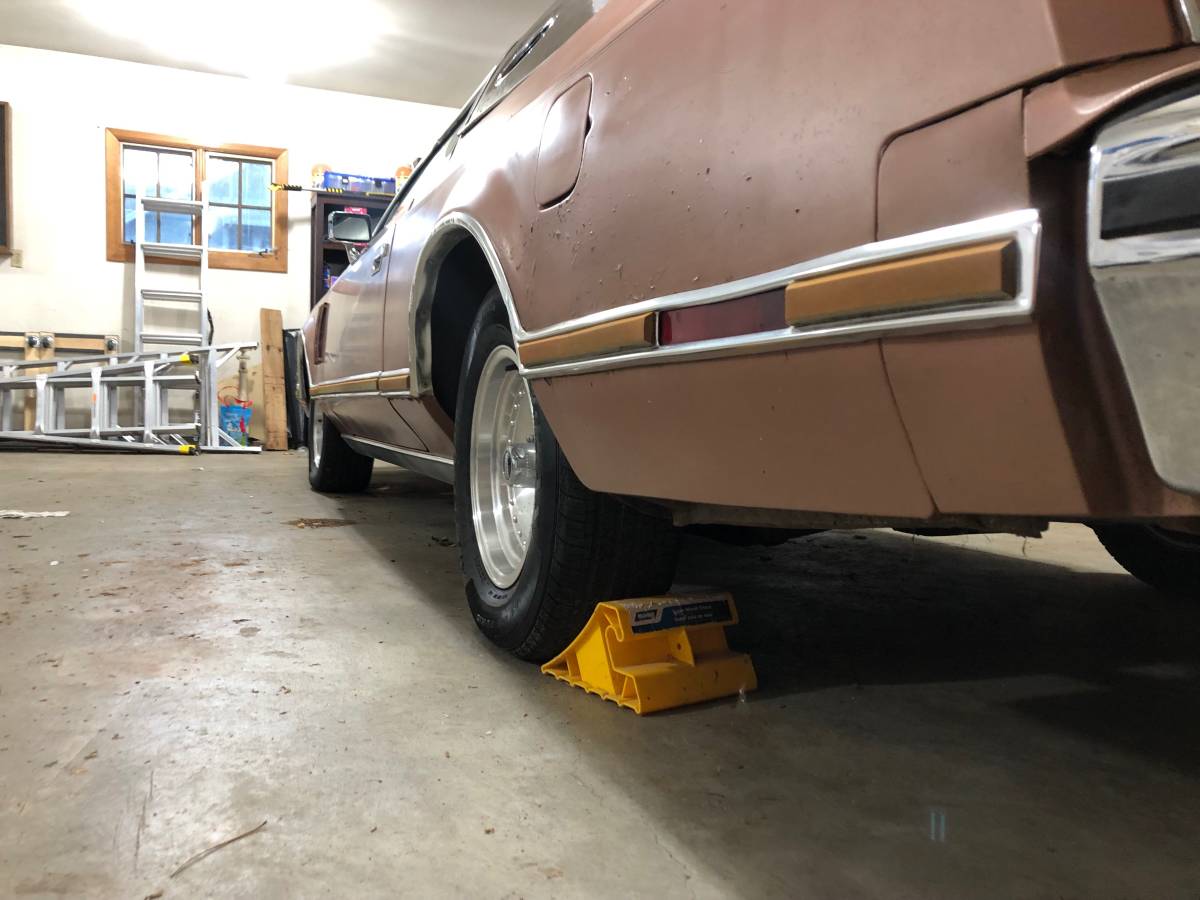 Lincoln-continental-1978-brown-8