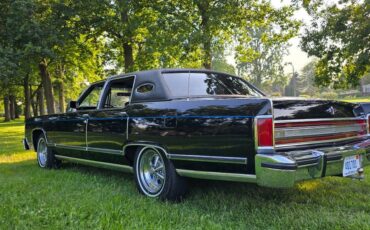 Lincoln-continental-1979-black-12