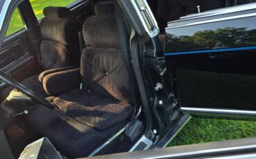 Lincoln-continental-1979-black-15