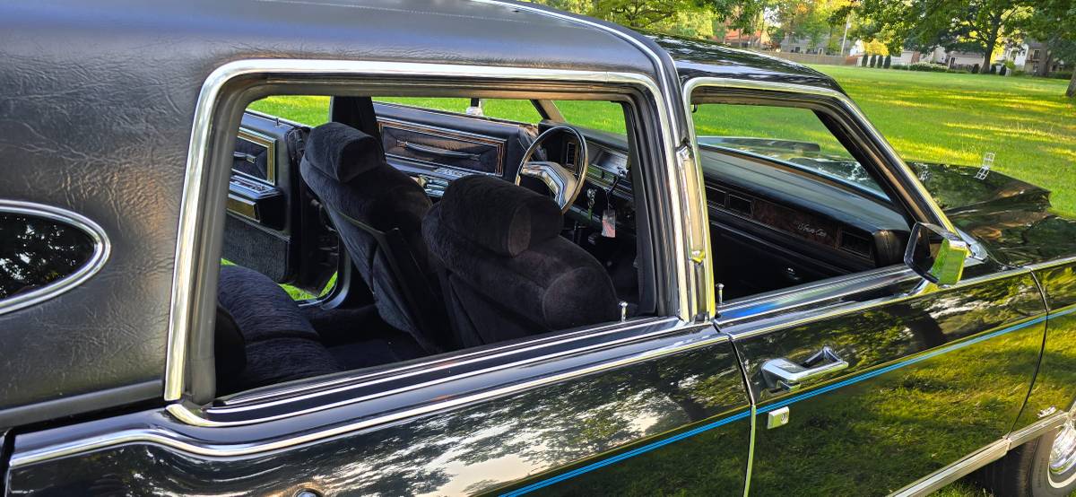 Lincoln-continental-1979-black-3