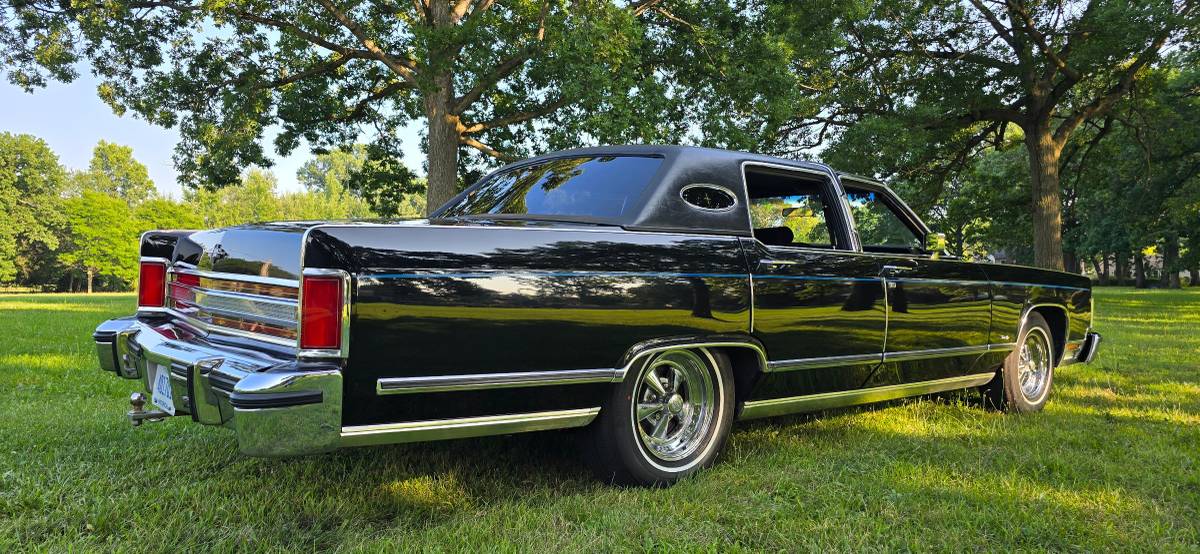 Lincoln-continental-1979-black-4
