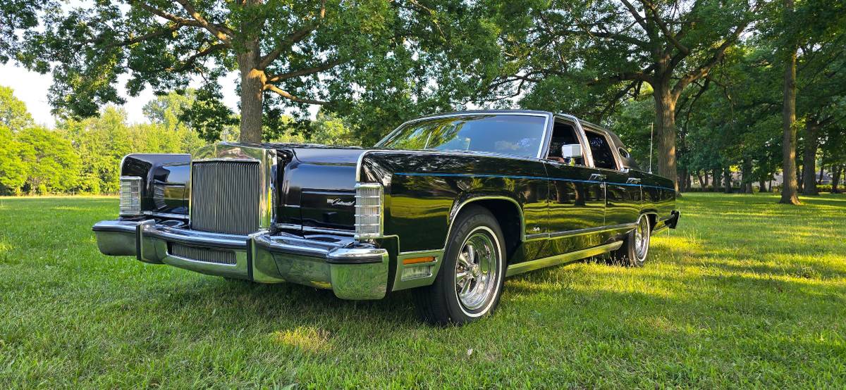 Lincoln-continental-1979-black-6