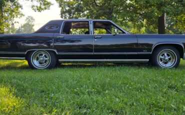 Lincoln-continental-1979-black-8