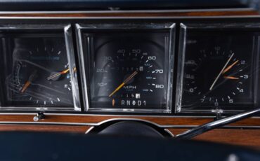 Lincoln-continental-1988-6