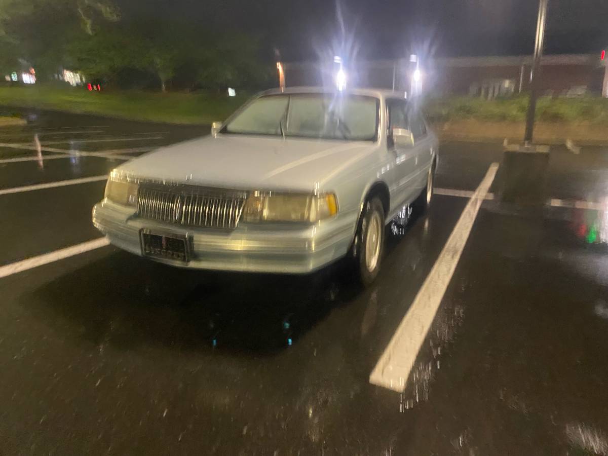 Lincoln-continental-1990-blue-1