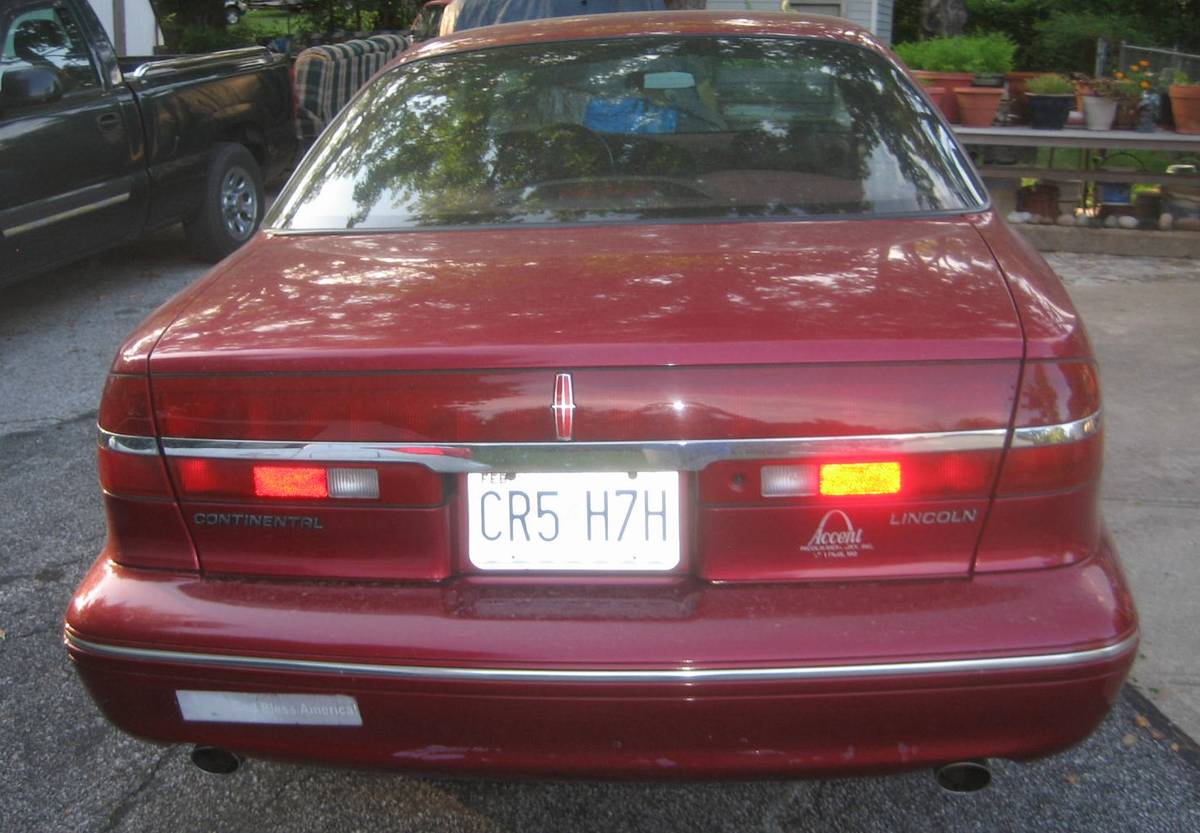 Lincoln-continental-1995-3