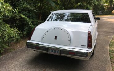 Lincoln-continental-base-1987-white-6