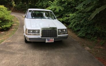 Lincoln-continental-base-1987-white-7
