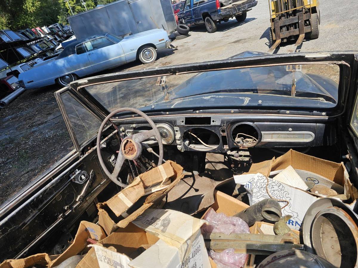 Lincoln-continental-convertible-1947-black-4