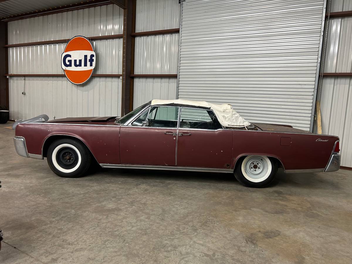 Lincoln-continental-convertible-1964-red-1