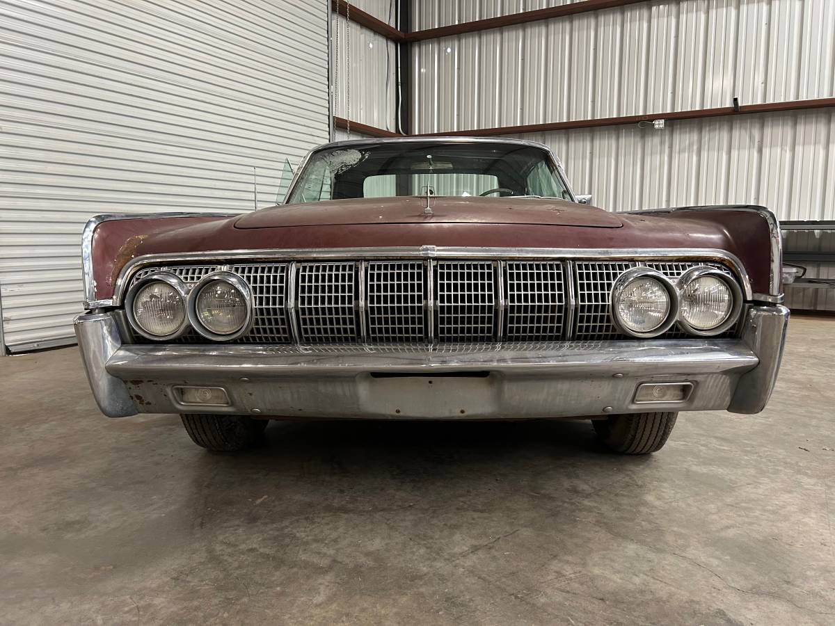 Lincoln-continental-convertible-1964-red