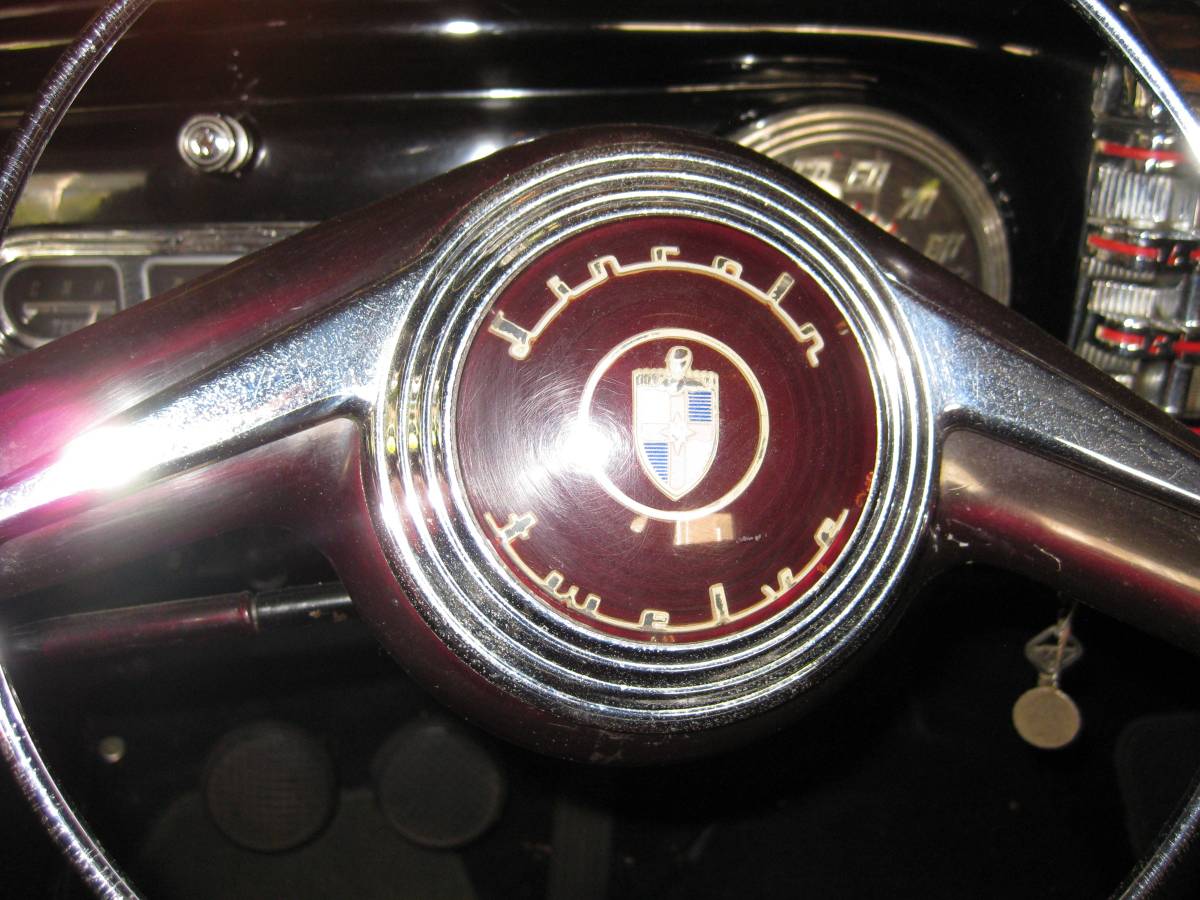 Lincoln-continental-coupe-1947-black-5