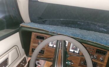 Lincoln-continental-mark-iv-1973-green-8