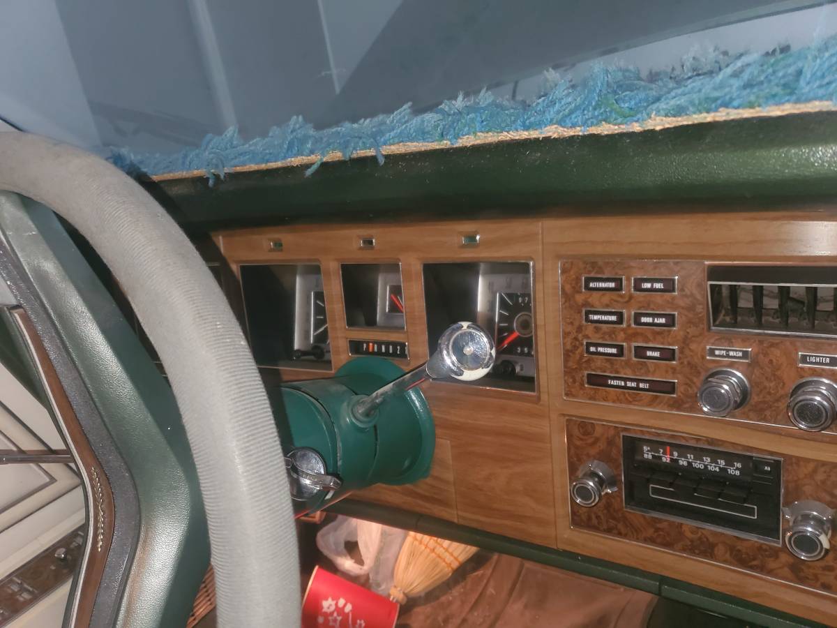Lincoln-continental-mark-iv-1973-green-9