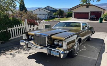 Lincoln-continental-mark-iv-1974