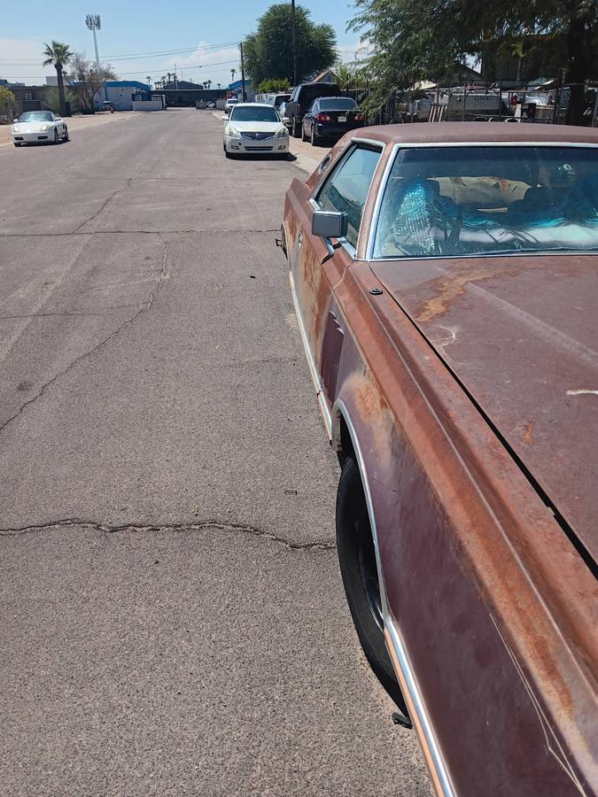 Lincoln-continental-mark-v-1978-3