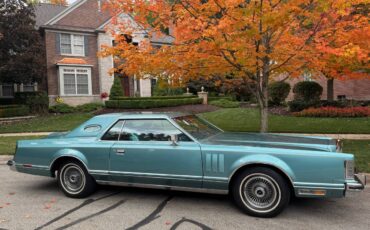 Lincoln-continental-mark-v-1979-blue