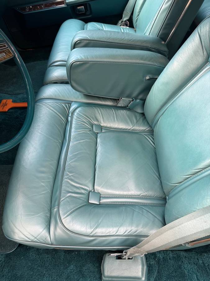Lincoln-continental-mark-v-1979-blue-8
