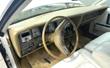Lincoln-continental-mark-v-1979-white-13
