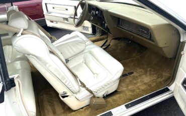 Lincoln-continental-mark-v-1979-white-19