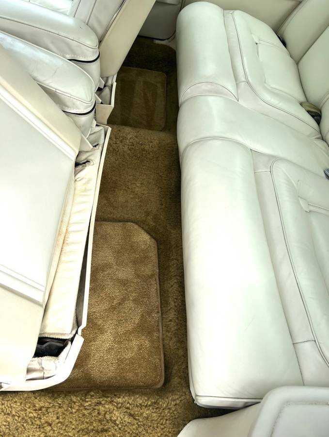 Lincoln-continental-mark-v-1979-white-20