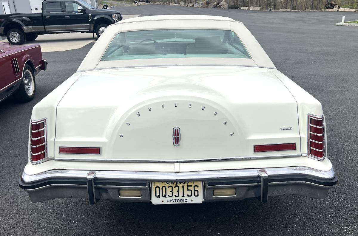 Lincoln-continental-mark-v-1979-white-23