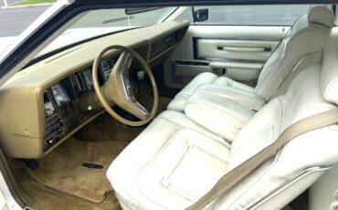 Lincoln-continental-mark-v-1979-white-8