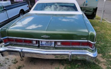 Lincoln-continental-town-car-1974-green-15