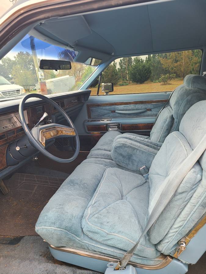 Lincoln-continental-town-coupe-1979-blue-11