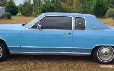 Lincoln-continental-town-coupe-1979-blue-2