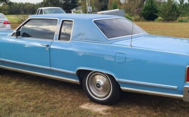 Lincoln-continental-town-coupe-1979-blue-3