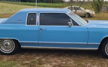 Lincoln-continental-town-coupe-1979-blue-5