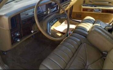 Lincoln-continental-towncar-cartier-edition-1979-11