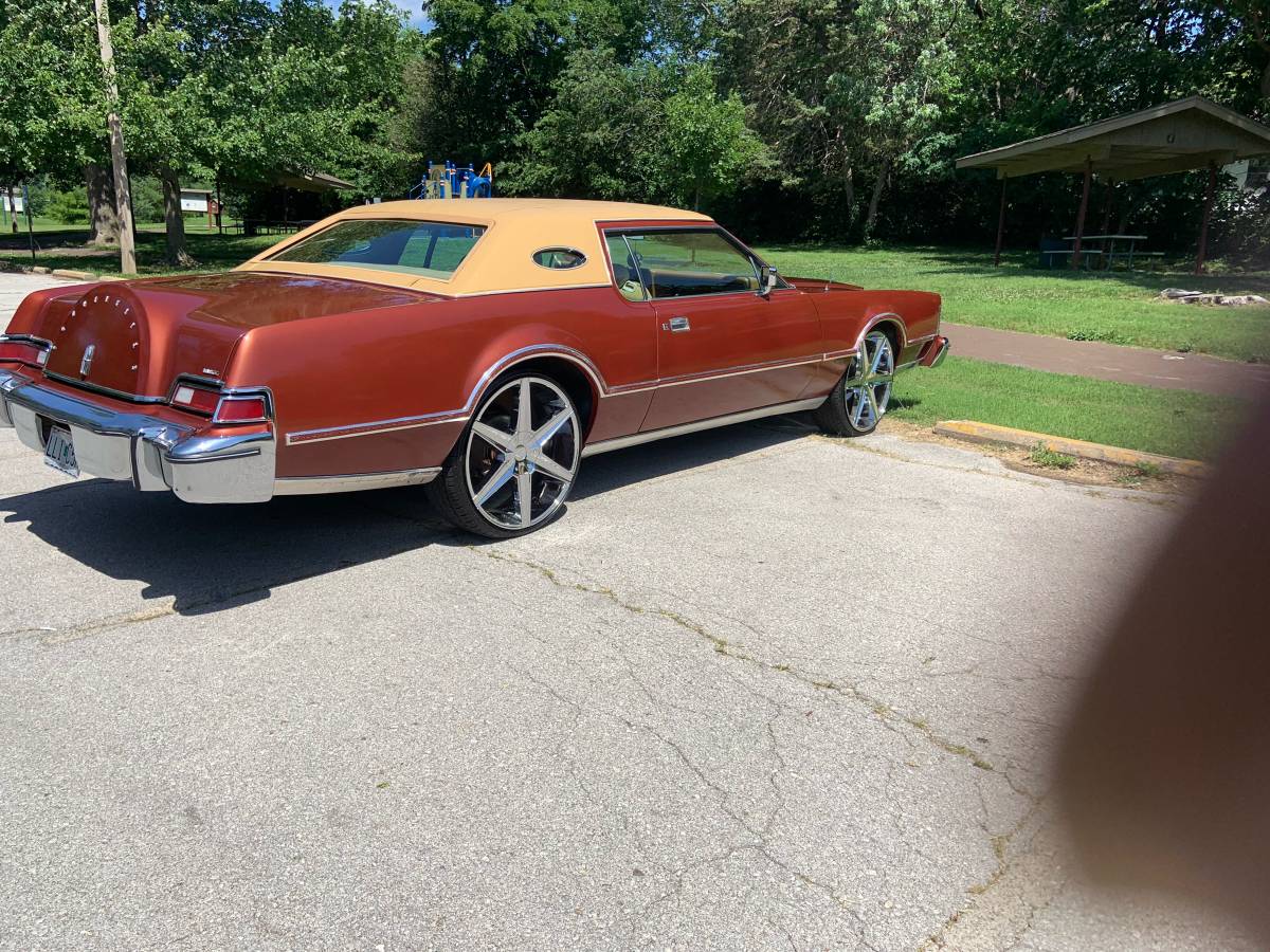Lincoln-mark-lv-1975-custom-6