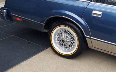 Lincoln-mark-six-1983-blue-2