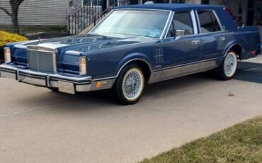 Lincoln-mark-six-1983-blue-5