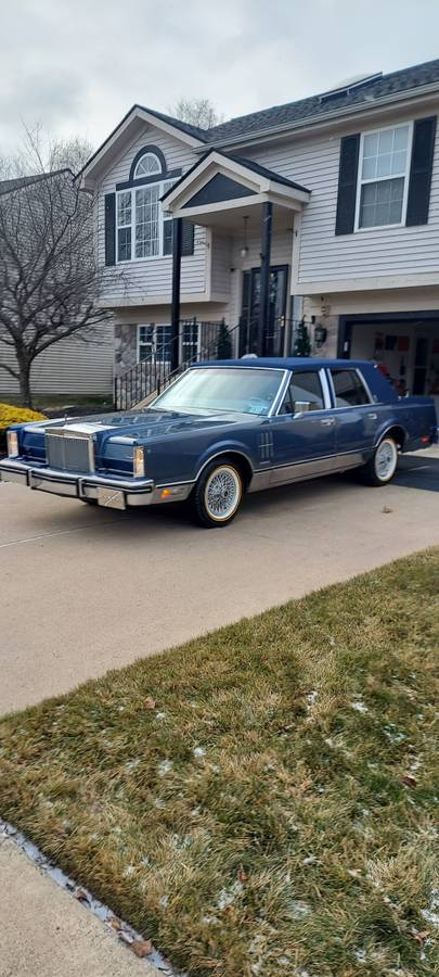 Lincoln-mark-six-1983-blue-5