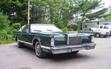 Lincoln-mark-v-1978-green-3