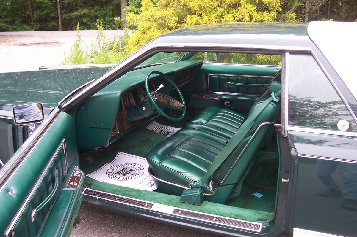 Lincoln-mark-v-1978-green-5