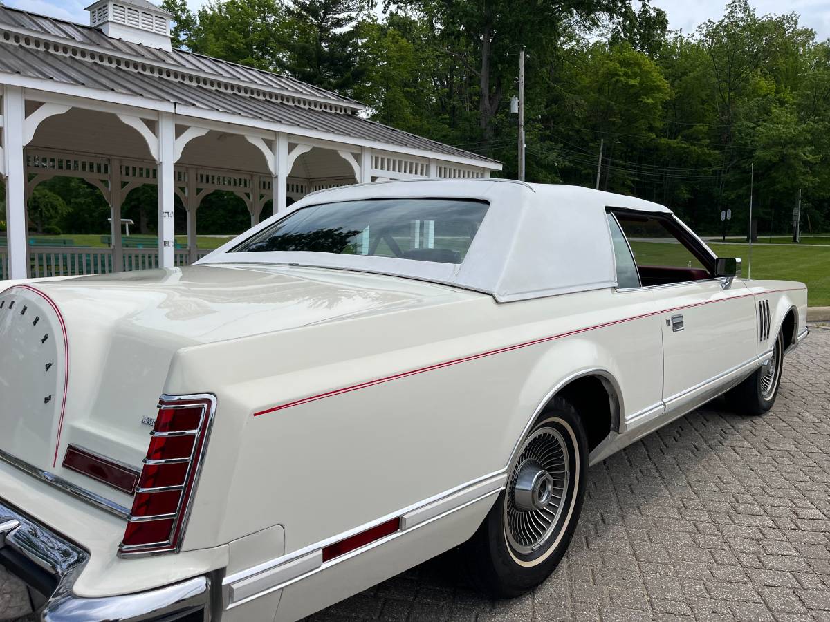 Lincoln-mark-v-1979-10