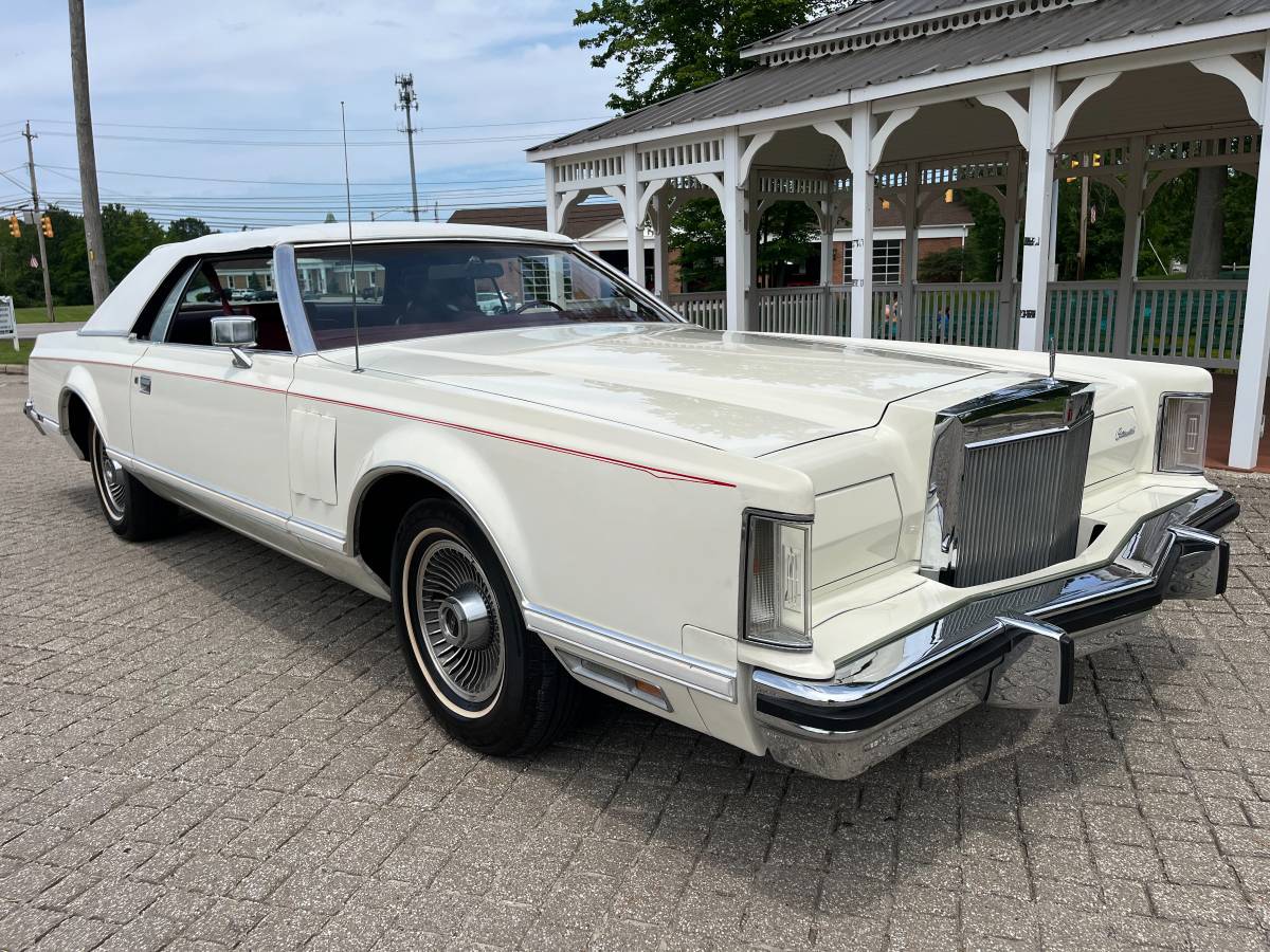 Lincoln-mark-v-1979-8